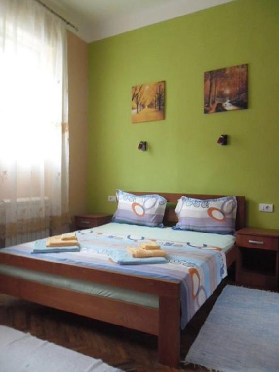 Family Top Rooms Bela Lada Sobe Novi Sad Oda fotoğraf