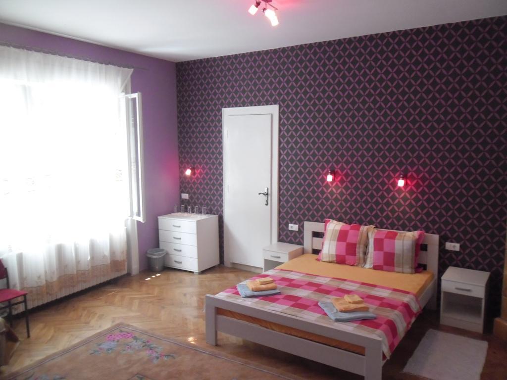 Family Top Rooms Bela Lada Sobe Novi Sad Dış mekan fotoğraf